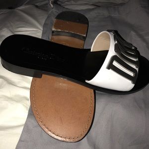 DIOR SLIDES